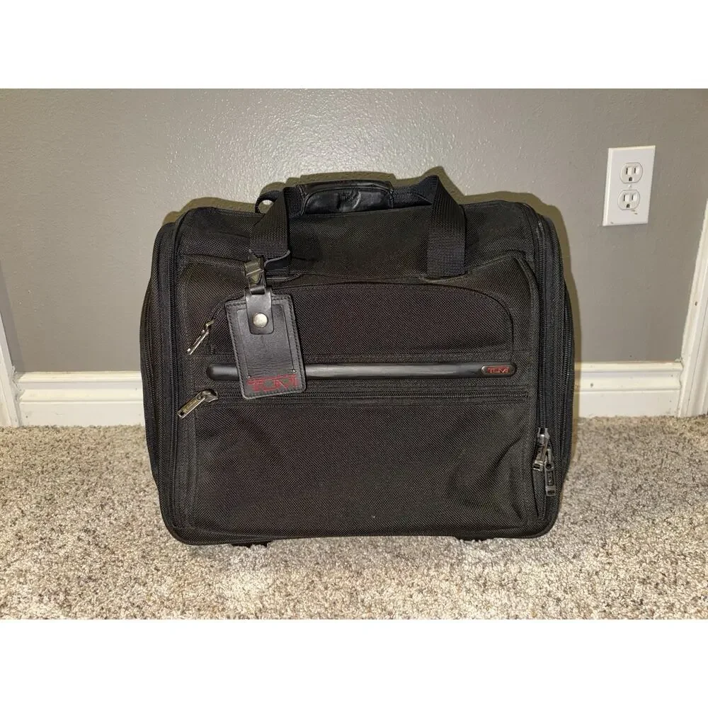 Tumi Alpha 2 wheeled rolling compact carryon suitcase briefcase